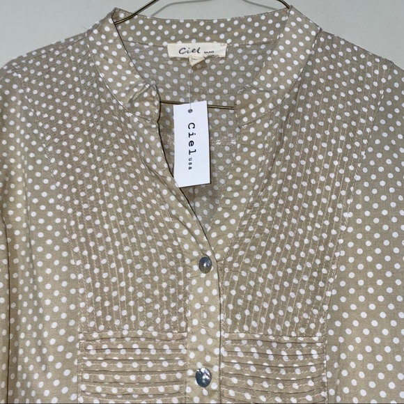 Ciel USA medium V-neck 3/4 sleeve tan white blouse - Picture 3 of 6